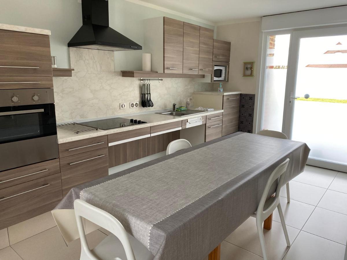 Вилла Le Domaine Des Saules Richebourg  Экстерьер фото